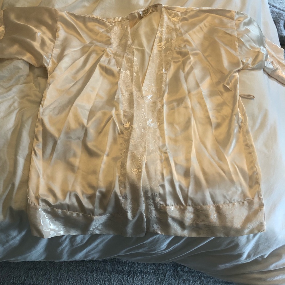 Never Worn cream Victoria secret robe